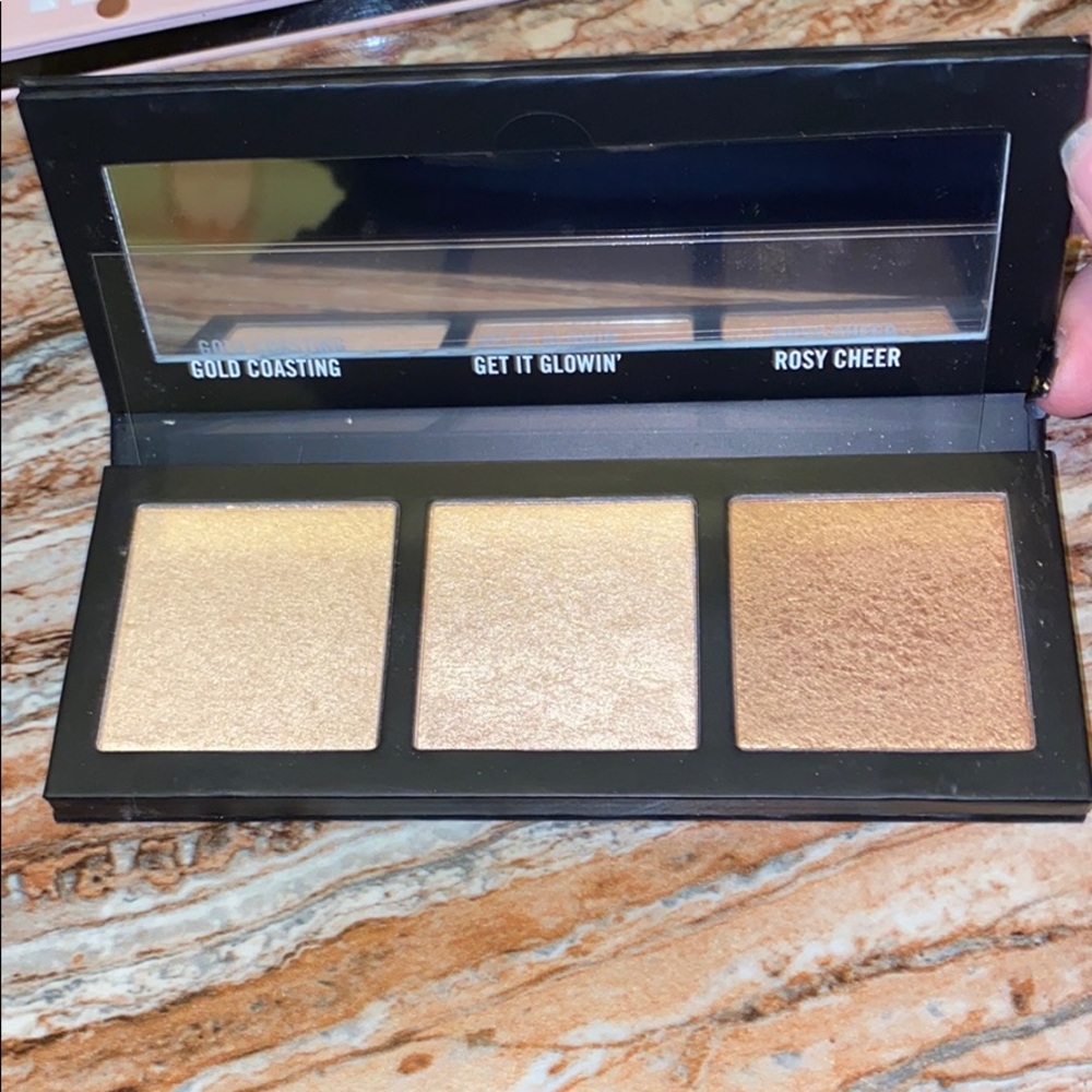 MAC HYPER REAL GLOW PALATTE